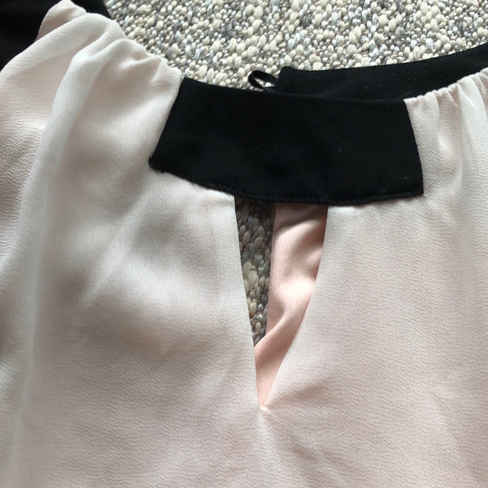 Pink blouse - Picture 3 of 4